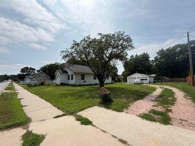 Property at 2223 Myrtle St, Sioux City, IA