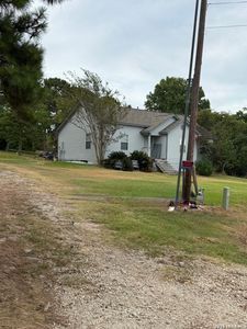 211 E COMMERCIAL AVE