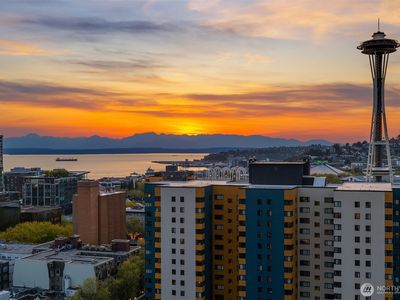 583 Battery Street #2003N