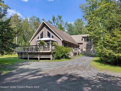 81 Baker Court Drive