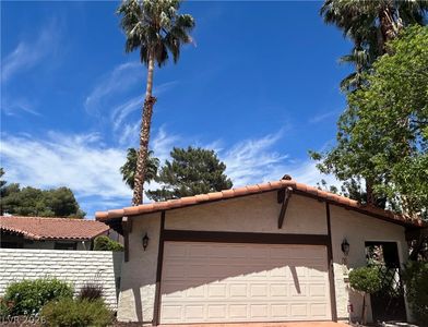 3016 Calle De Laredo