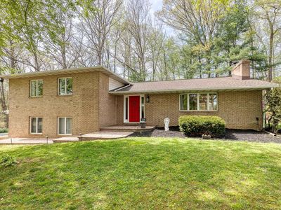 1608 Weyburn Rd