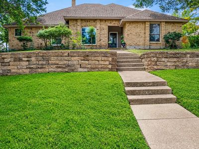 2014 Royal Crest Dr