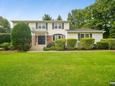 6 Aster Ct