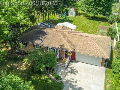 880 Joslyn Rd