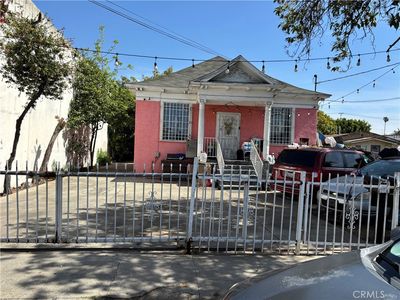 115 E 36th Pl