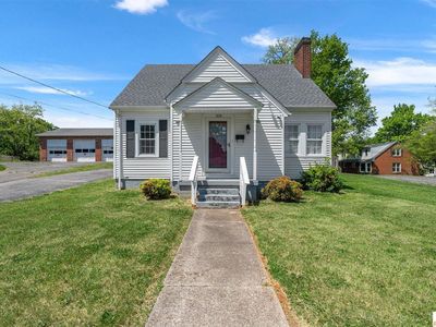 Property at 206 Edwards Ave, Horse Cave, KY