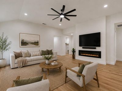 137 E Pauwela Ln
