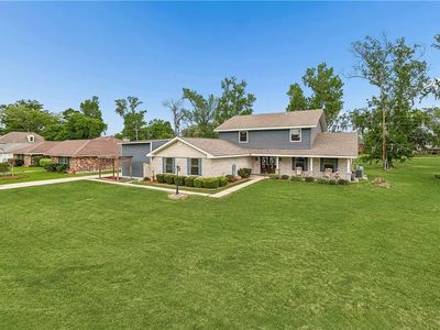 15 W Levert Dr
