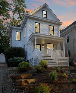 2717 Arbor Ave