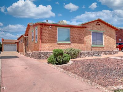 1629 Saint Johns Dr