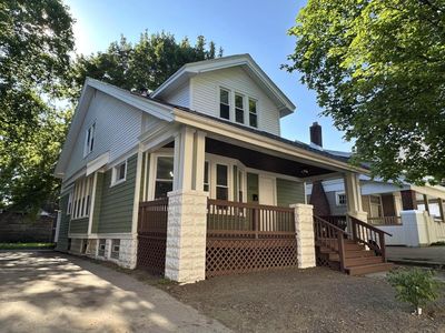 2525 N 44th STREET