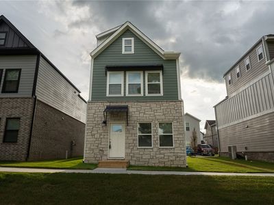 1327 S Van Buren Ave