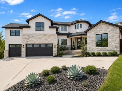 8304 Monument Oak