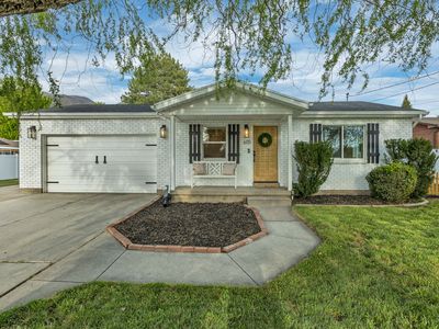 610 N Main St