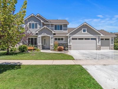 2562 E Taormina Dr