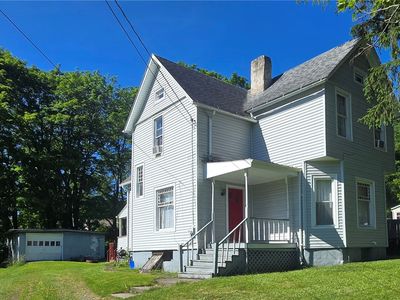 271 W 12th St