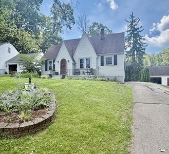150 Thelma Ave