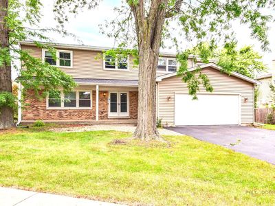 562 Applegate Ln
