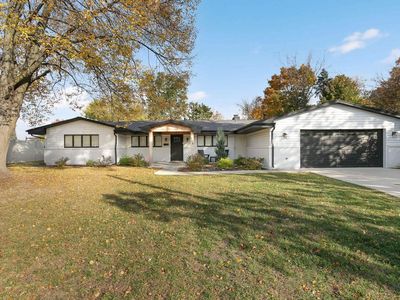 766 Country Club Ln