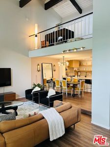 1925 S Beverly Glen Blvd APT 40