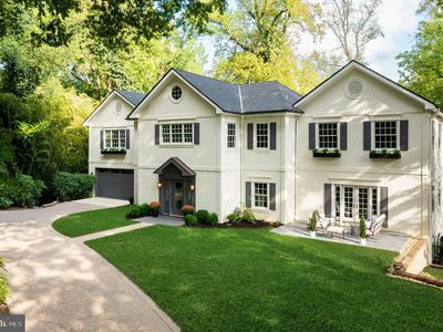 2913 University Ter NW