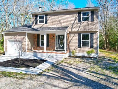 6 English Ln