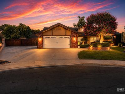 9401 Valley Oak Ct