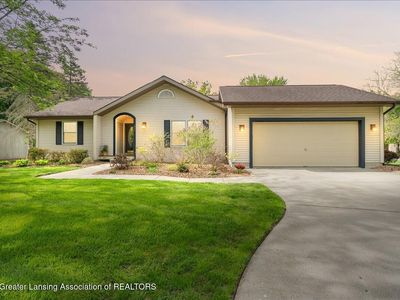 Property at 611 Dartmouth Dr, Dewitt, MI