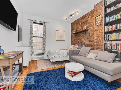 425 E 78th St APT 3A