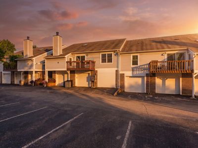 1030 Bellpointe Cmns