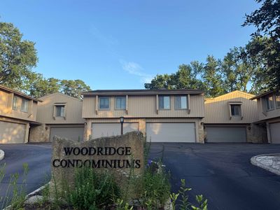 7305 Donna Dr