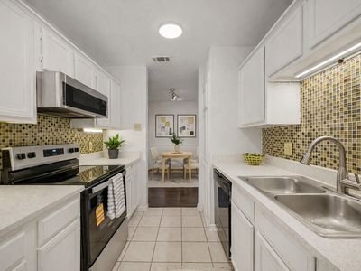 9600 Royal Ln APT 201