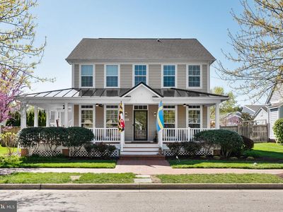 8020 Easton Village Dr