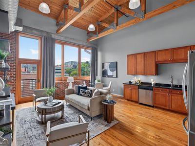 660 Glen Iris Dr NE APT 405