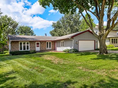 98 Brookside Dr