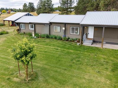 212 E Donna Ln