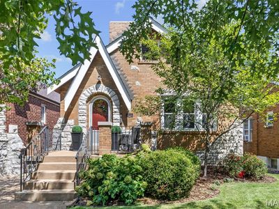 5729 Goethe Ave