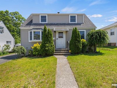 60 16th Ave