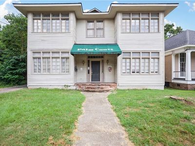 1010 Dauphin St