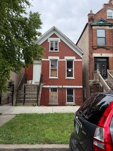2844 W 25th Pl