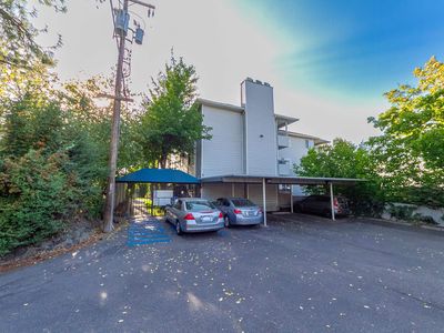 912 W Lincoln Pl APT 202