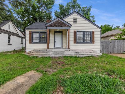 790 S Pkwy E