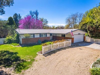 10621 W Arabian Way
