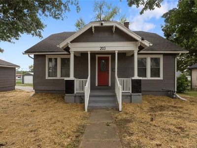 203 E 2nd St