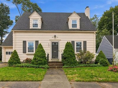 14 Englewood Ln