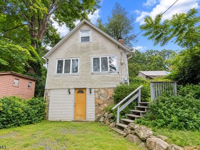 20 Pershing Ave