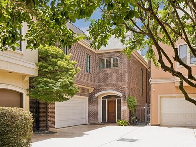 28 Hackberry Ln APT C