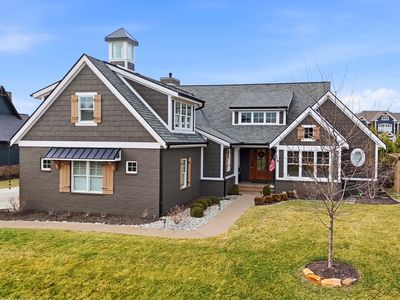 1096 Chatham Hills Blvd