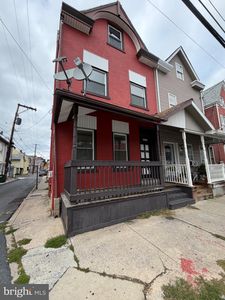 921 Lehman St